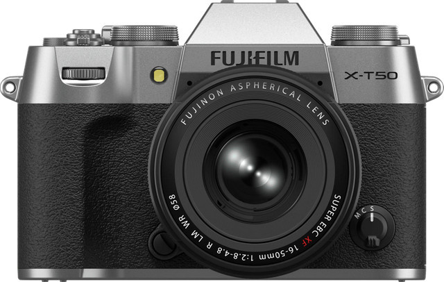 Fujifilm X-T50 spiegellose APS-C Kamera in Silber mit XF 16-50mm f/2.8-4.8 R LM WR Objektiv - Bild 1