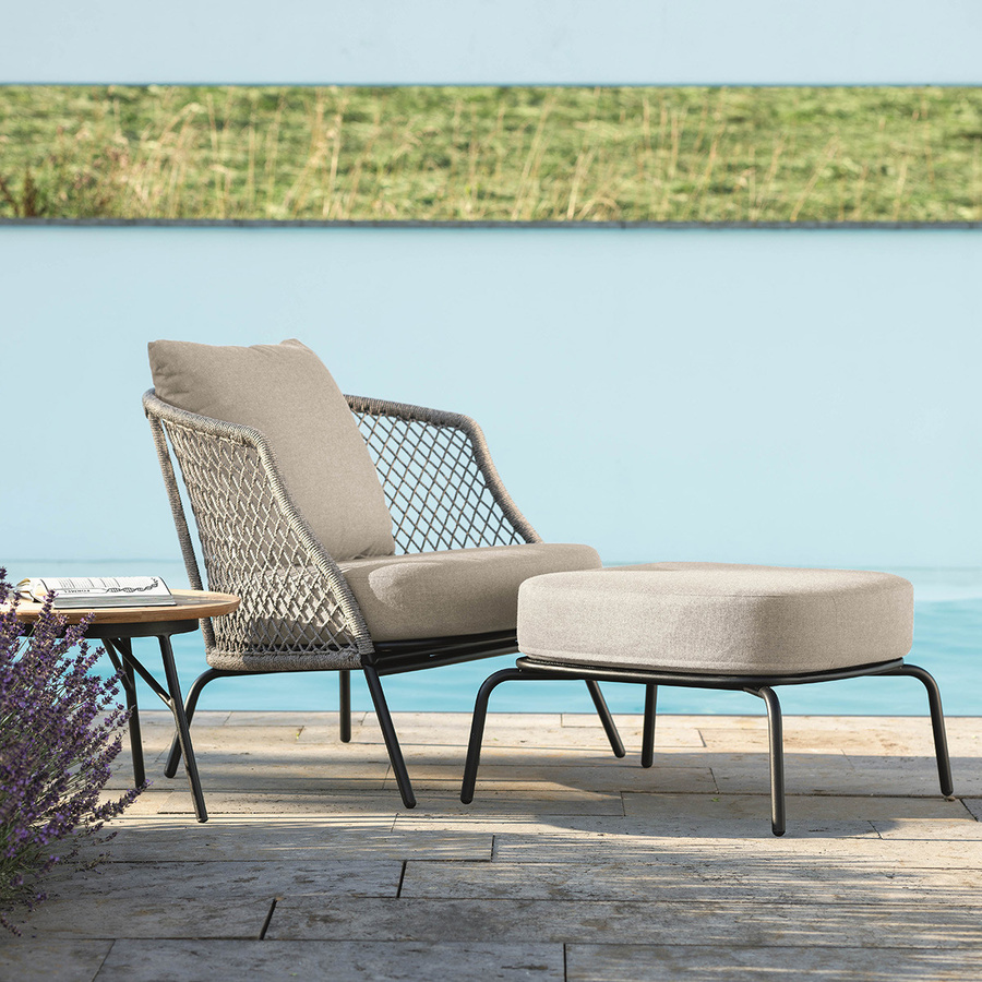 Stern Lounge-Sessel Odea aus Aluminium in Schwarz Matt mit Kordel in Salt und Kissen aus Outdoorstoff in Cream - Bild 3
