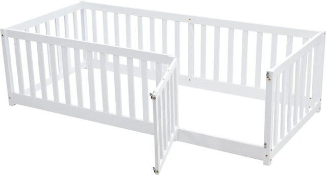 KOMHTOM Kinderbett aus Kiefernholz mit Zaun und Tür in Weiß, B/T/H: 90 x 200 x 97 cm - Bild 1