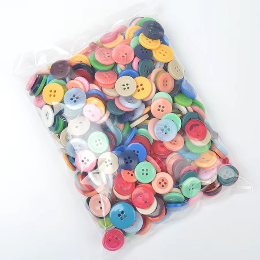 Bunte runde Kunststoffknöpfe für DIY-Handwerk und Nähprojekte in verschiedenen Größen, Multicolor - Bild 4