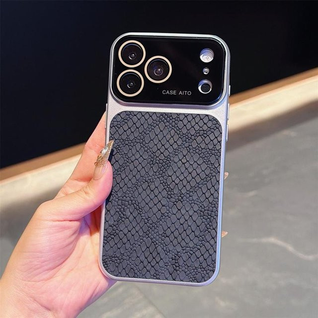 Stoßfeste iPhone Handyhülle mit Krokodil-Prägung aus Leder von Market-5 in Schwarz für iPhone 14 Pro Max, 15 Pro Max, 16 Pro Max und 17 Pro Max - Bild 1