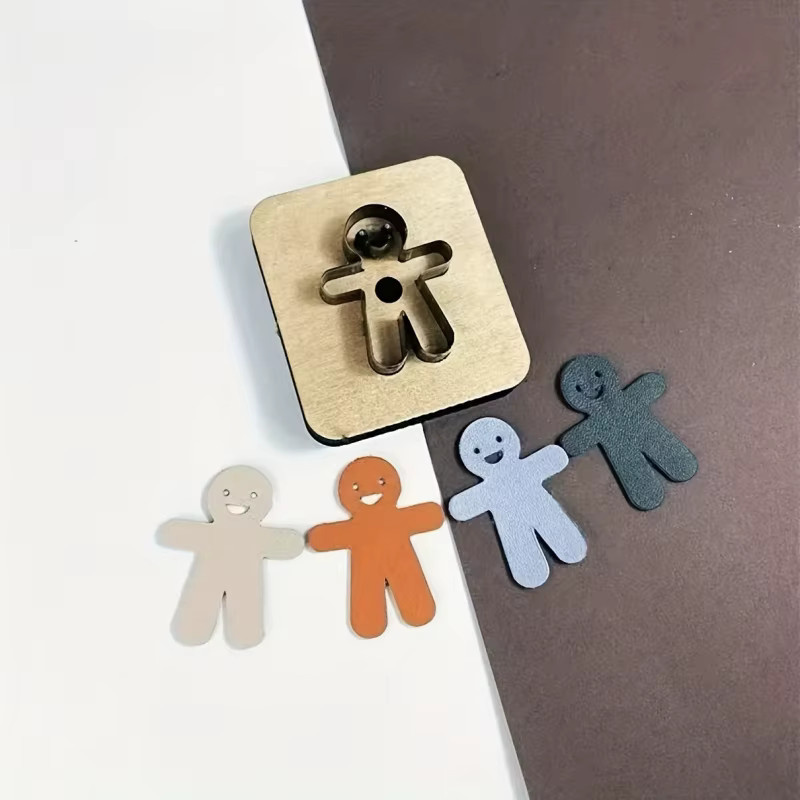 Handgefertigte DIY-Prägeform mit Lebkuchenmann aus Metall in Mehrfarbig für Lederarbeiten - Bild 2
