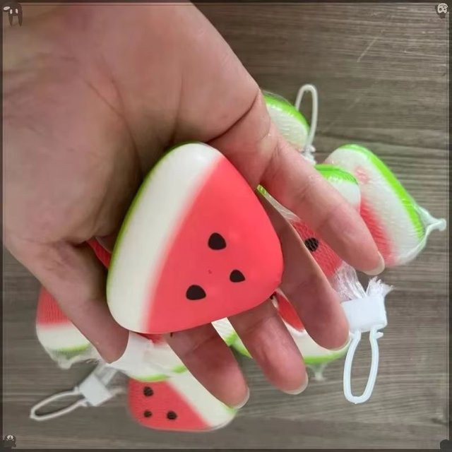 Keeppley Wassermelonen-Fidget-Spielzeug, Quetschbares Anti-Stress-Spielzeug - Bild 1