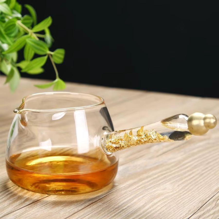 Transparenter Glas-Gongfu-Teekrug mit goldenem Griff und Goldfolie-Details, 7,5 l - Bild 4