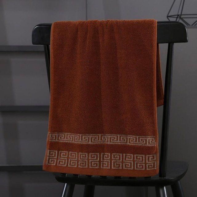 Weißes Baumwollhandtuch-Set mit geometrischer Bestickung, Handtücher für das Badezimmer in den Größen 35 x 75 cm und 70 x 140 cm - Bild 1