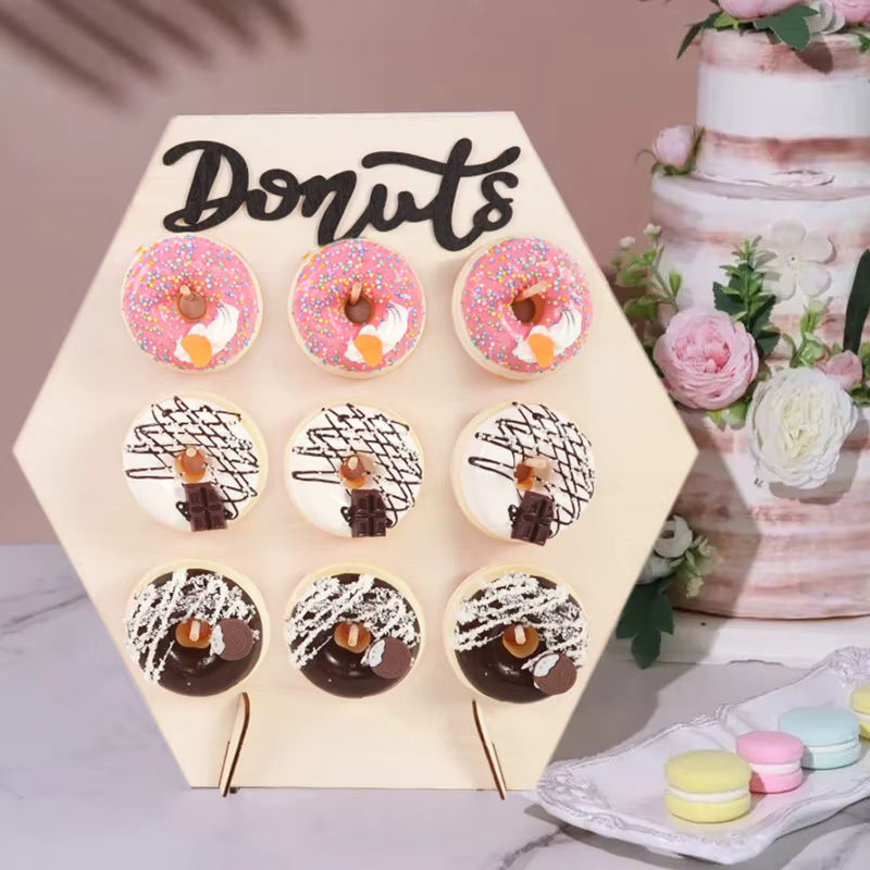 ZQNYCY Holz Donut Ständer Geometric Wand Display Board für Geburtstag Hochzeit und Baby Shower Tischdekoration - Bild 3