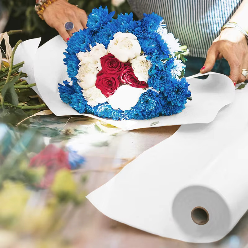 Weißes Kraftpapier als Bastelpapier und Geschenkpapierrolle für DIY-Projekte und Künstlerbedarf - Bild 2