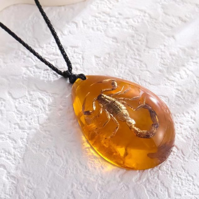 ZHIXUN Halskette, Bernstein, Skorpion, Gold, Unisex - Bild 1