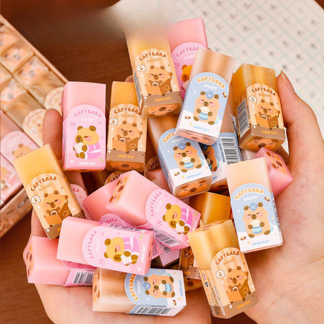 Sandwich-Radiergummis mit Capybara-Motiv in Mehrfarbig für Grundschulkinder - Bild 1