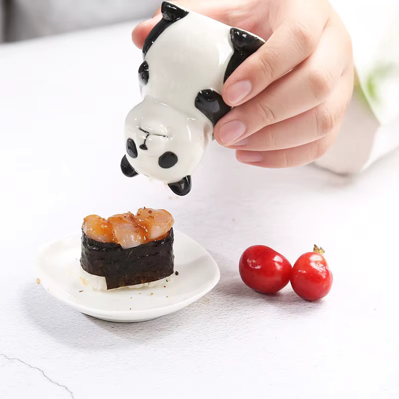 XINCHEN Keramik Gewürzstreuer Panda Handbemalt Weiß - Bild 1