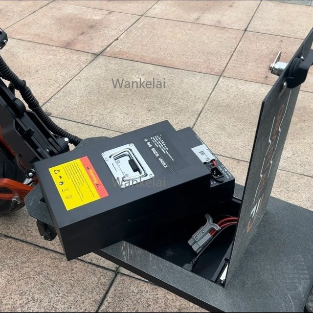 Obarter D5 Elektroroller-Batteriezubehör in Schwarz für die Wartung deines Rollers - Bild 1