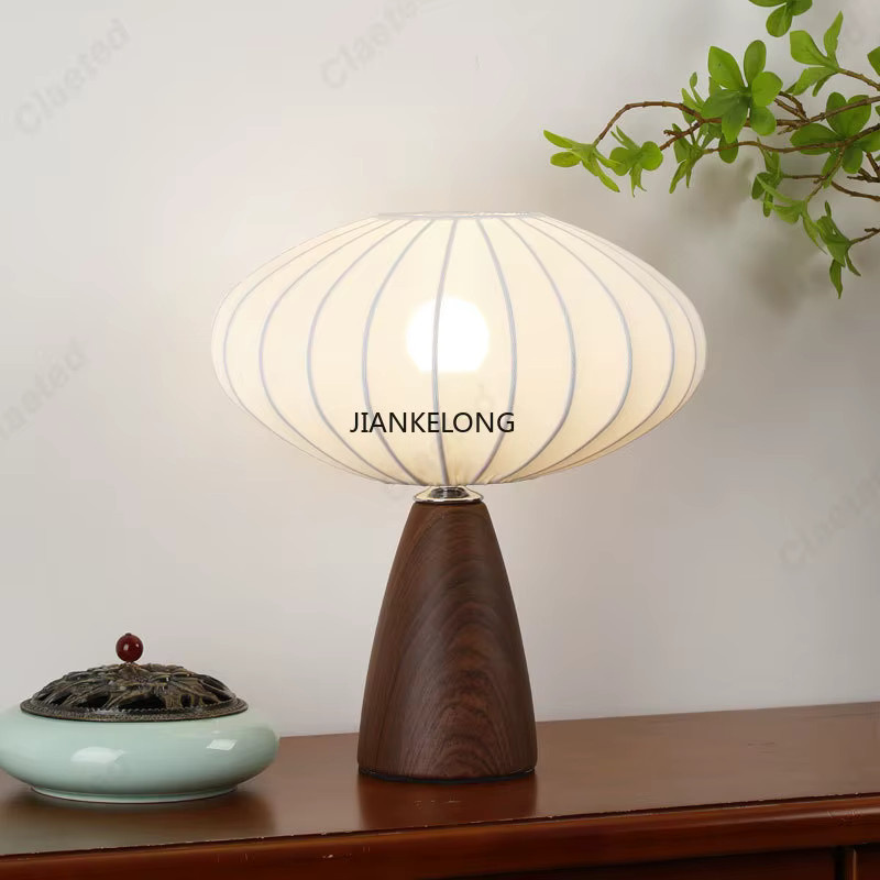 JIANKEXING Nordische Schreibtischlampe aus Stoff und Holz, dimmbare Nachtleuchte im Retro-Design für das Schlafzimmer, Warmweiß, B/T/H: 28,0 x 32,0 x 10,0 cm - Bild 2