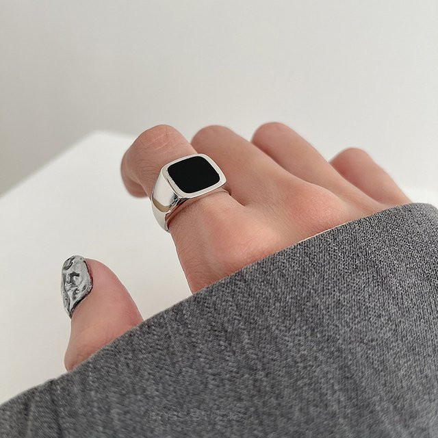 xiyanike Ring, quadratisch, schwarz, silberfarben - Bild 1