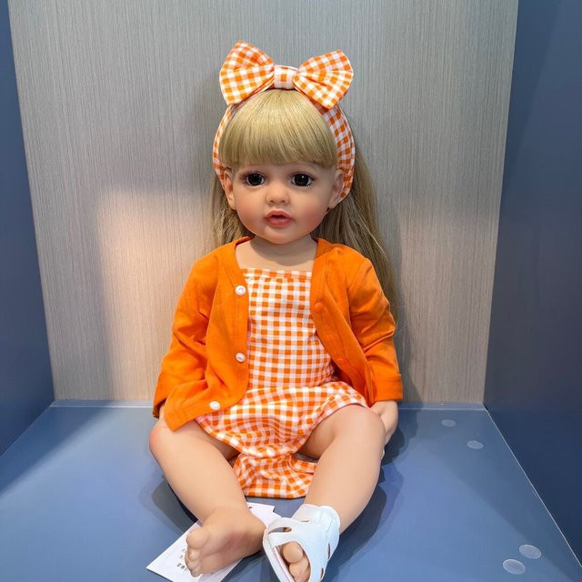 NPK Reborn Baby Puppe Betty aus Silikon mit langen blonden Haaren, lebensechte Prinzessin Spielzeug in Weiß und Orange, Höhe: 55 cm - Bild 1