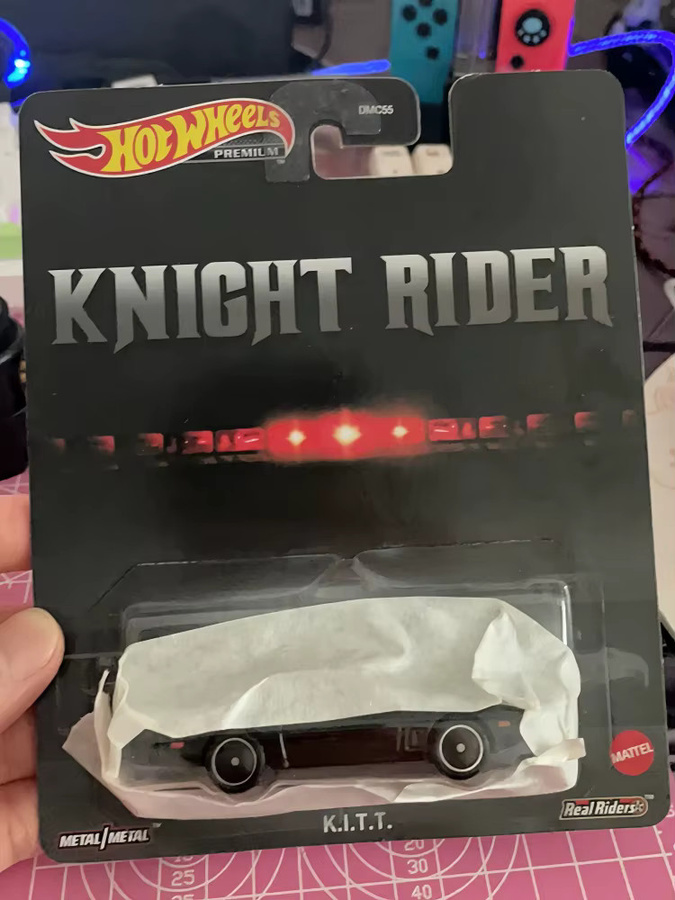 Hot Wheels Knight Rider K.I.T.T., Druckguss-Modellauto, Schwarz, 1:64 - Bild 5