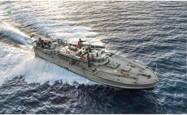 Italeri M.A.S. 568 4a Torpedoboot m. Crew, Fahrzeug, Grau - Bild 1