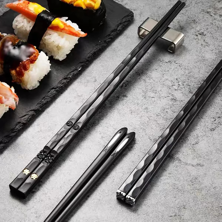 5 Paar AJOYOUS Essstäbchen aus Metall in Schwarz Matt für Sushi und Koreanische Küche - Bild 2