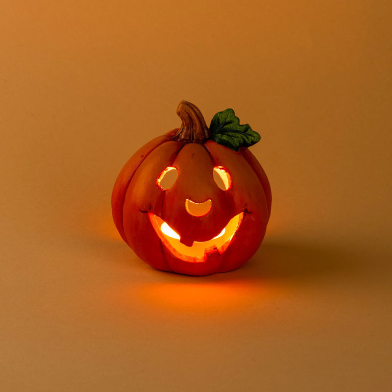 Teelichthalter Kürbisgeist von viva domo in Orange aus Kunstharz für Halloween und Herbst - Bild 2