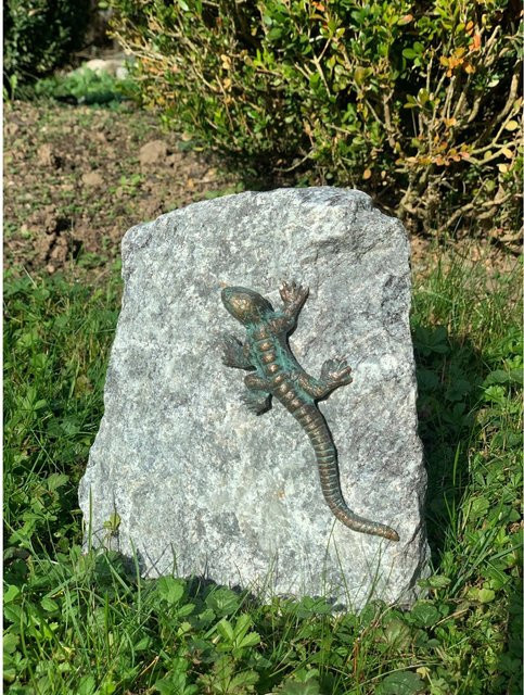 Rottenecker Bronze-Skulptur Eidechse auf Granit - Bild 1