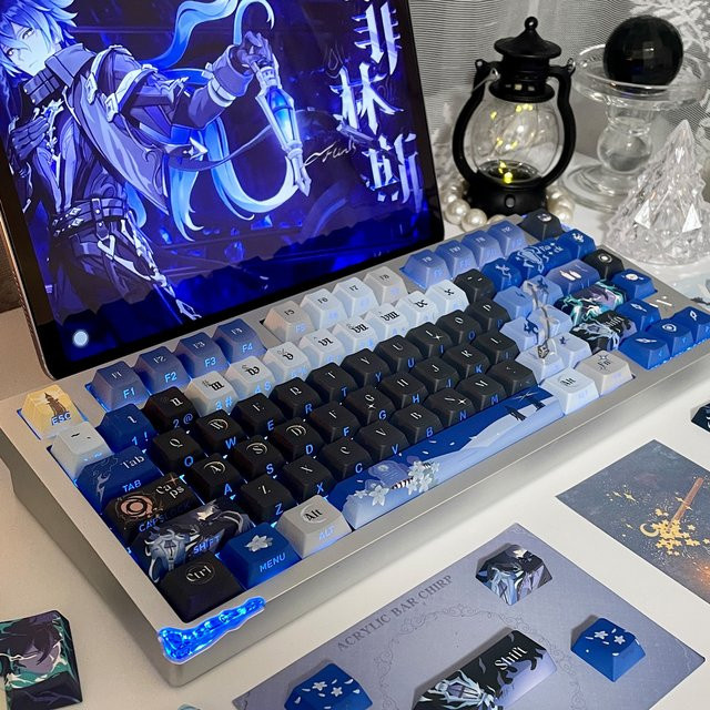 Genshin Impact Kyryll Chudomirovich Flins Keys Anime Tastenkappen aus PBT für Cherry Mechanical Keyboards wie Made68, Mad68 und Wooting 60 in Blau - Bild 1