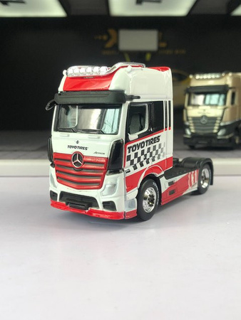Maisto Mercedes-Benz Actros 1851 Modellauto, 1:64, Metall