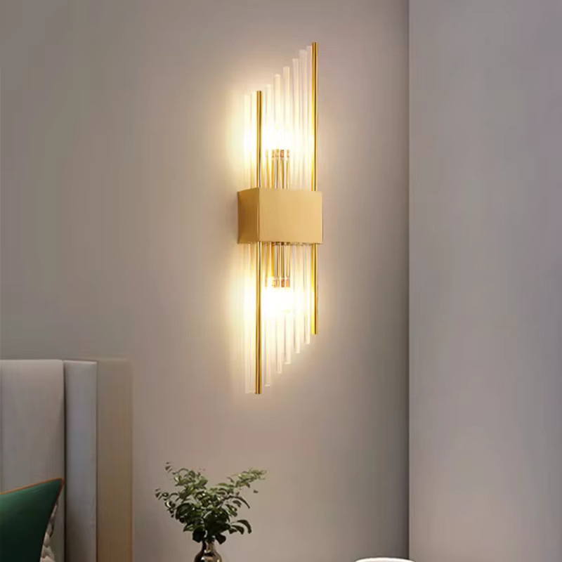 BOSSEN Kristallglanz-Wandleuchte aus Glas und Messing in Gold, dimmbar mit LED-Neutrallicht für dein Wohnzimmer - Bild 2