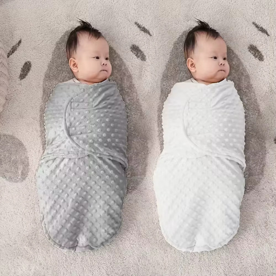 DDAXMM Baby-Pucktuch für Neugeborene in Grau, Cartoon-Decke für Herbst und Winter aus Polyester - Bild 1