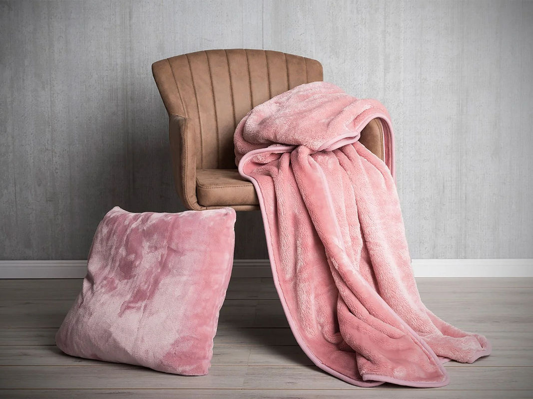 GÖZZE Premium Cashmere-Feeling Dekokissen in Pink, B/B/H: 50 x 50 x 50 cm - Bild 2