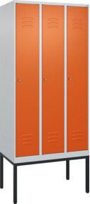 C+P Spind Classic PLUS Garderobenschrank mit 3 Abteilen, Gestell mit Zylinderschloss, 4 Garderobenhaken und mittiger Trennwand, H x B x T: 212 x 90 x 50 cm - Bild 1