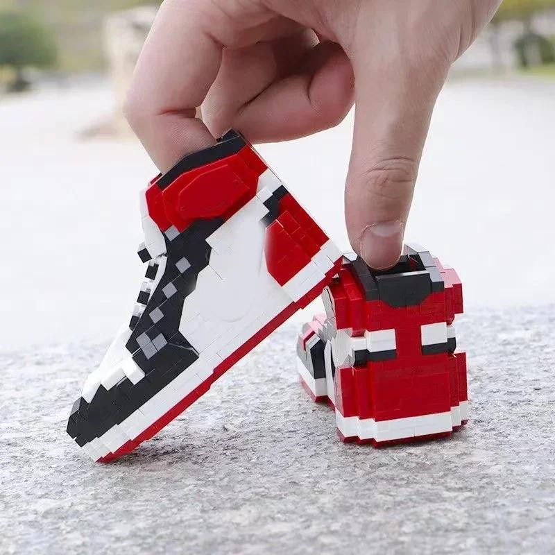 Yiran toy 1 Mini Sport Basketballschuhe Bausteine Sneaker Figur DIY Montage Steine Spielzeug - Bild 4