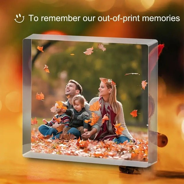 Personalisiertes Familienporträt-Andenken von Hello Young aus Acryl in Blau und Transparent, quadratisches Tischdekor im Country-House-Stil - Bild 1