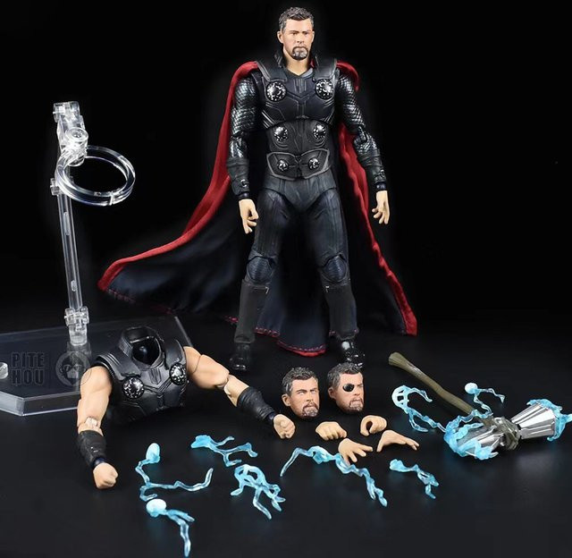 Bandai Marvel Thor Actionfigur, Avengers Infinity War, mit Sturm-Axt - Bild 1