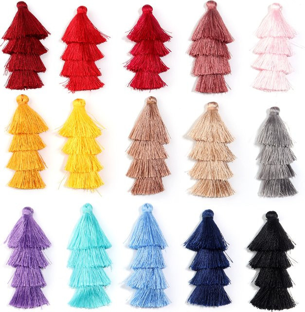 4 Stück bunte Polyester-Seidenquasten in Rot und Multicolour, vierlagige Quastenfransen mit 80 mm Durchmesser für deine DIY-Bastelarbeiten, Ohrringe, Kleidung und Dekoration - Bild 1