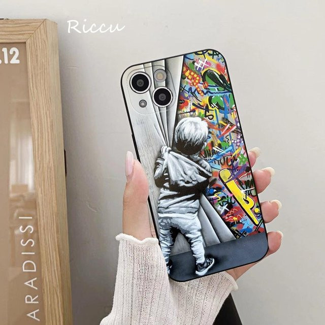 Riccu Handyhülle mit Banksy Graffiti Kunst Design für iPhone, Pink/Multicolour - Bild 1