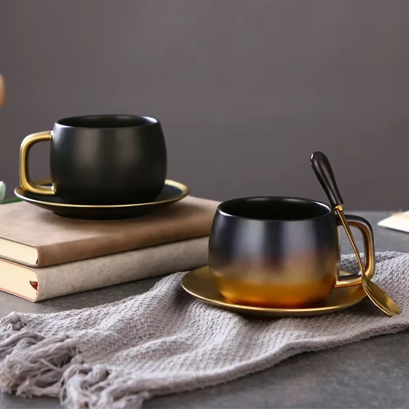 Luxus Keramik Kaffeetasse Set in Schwarz und Gold mit Marmor-Design, inklusive Teller und Löffel, 280 ml - Bild 2