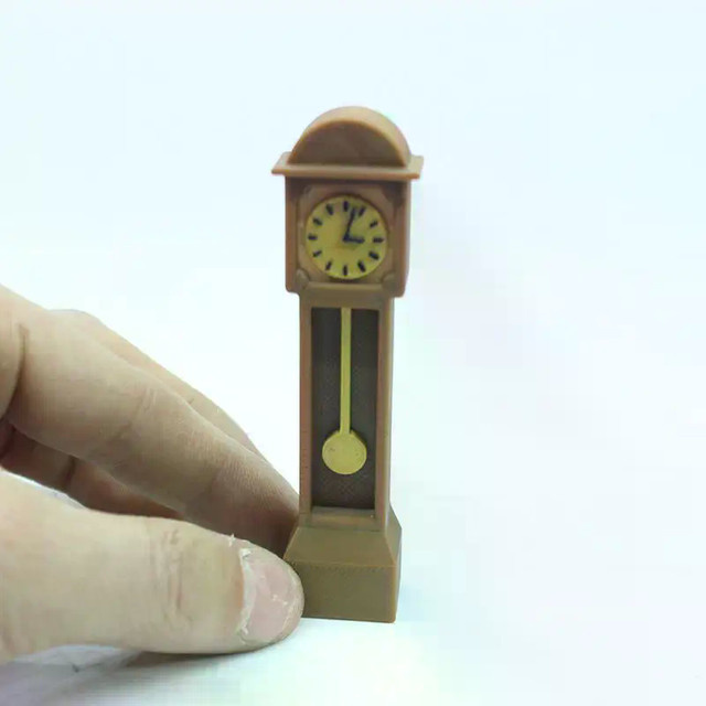 MYPANDA Puppenhaus-Möbelmodell Miniatur-Standuhr, Holz-Standuhr, Großvateruhr, Puppenhaus Mini Retro Standuhr Modell - Bild 1