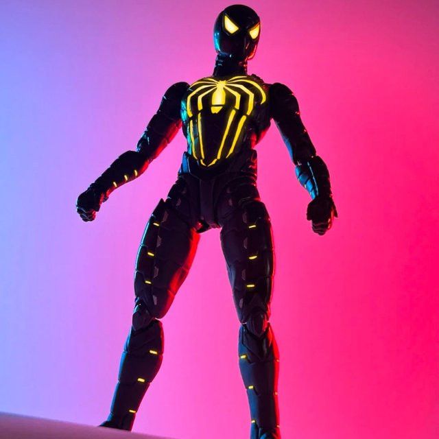 Marvel Spider-Man S.H.Figuarts Actionfigur im Anti-Octopus-Anzug, Höhe: 15 cm - Bild 1