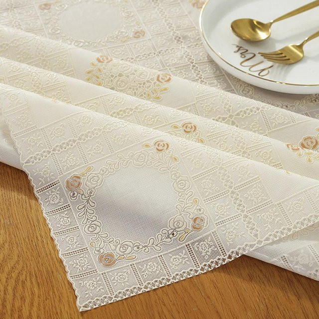 Wasserdichte und hitzebeständige PVC Tischdecke von JMG Household Supplies in Weiß mit floralem Muster, B/T: 90 x 137 cm - Bild 1