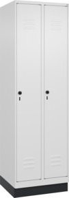 C+P Spind Classic PLUS Garderobenschrank mit Sockel, 2 Abteile, Farbe: Weiß/Grau, H x B x T: 195 x 60 x 50 cm - Bild 1