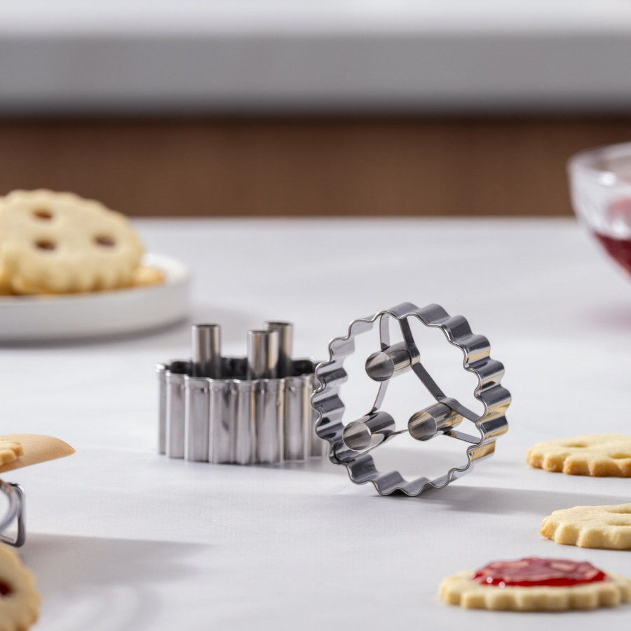 Zenker Ausstecher Linzer mit 3 Löchern aus Edelstahl, Silber - Bild 2