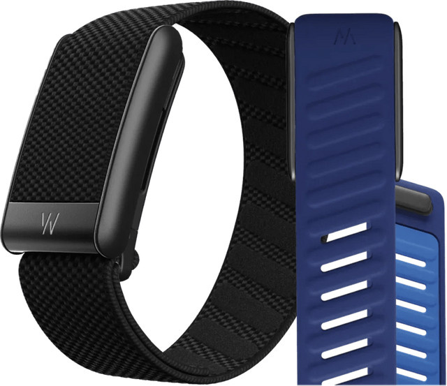 WHOOP 5.0 Peak Fitness-Tracker in Schwarz mit 1 Jahr Mitgliedschaft und SportFlex Armband in Blau - Bild 1