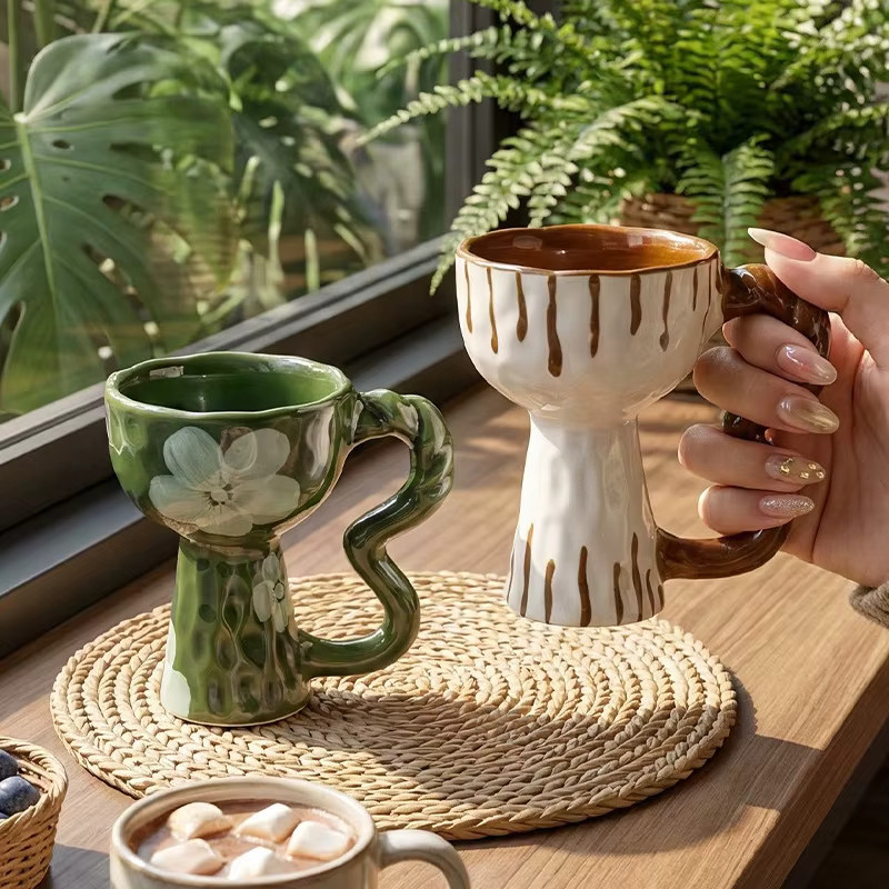 Handbemalter Keramikbecher im Vintage-Stil von PDQ für Kaffee und Tee - Bild 3