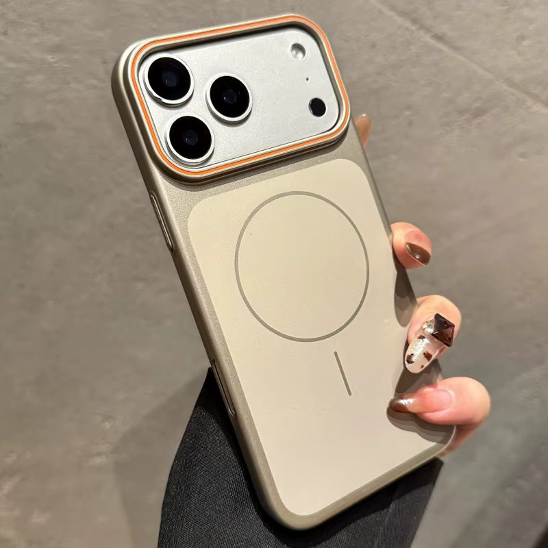 Stoßfeste magnetische Hülle in Schwarz für Apple iPhone 17, 16, 15, 14, 13 Pro Max Plus mit MagSafe Wireless Charging Kompatibilität und mattem Metall-Finish - Bild 2