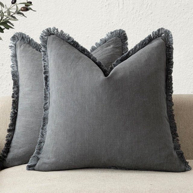 Dekorative Kissenhülle aus Baumwolle mit Fransen im Boho-Stil von JMG Clothing, Farbe Braun oder Grau, B/T: 45 x 45 cm - Bild 1