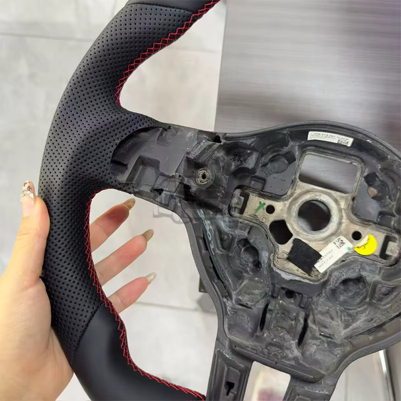Ledergestanztes Lenkrad mit flacher Basis für Volkswagen Golf 6 MK6 GTI GTD R R-Line in Schwarz - Bild 3