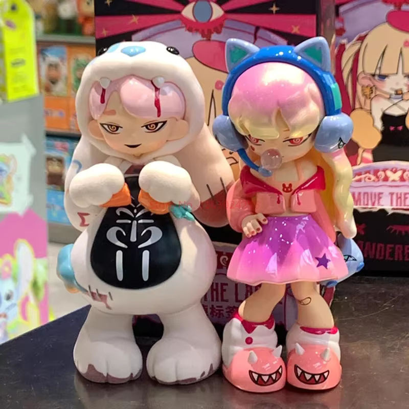 Luo Jiujiu Yandere Mädchen Figur in mehrfarbiger Ausführung aus Kunststoff - Bild 1