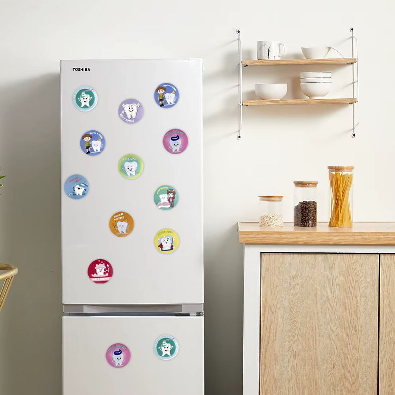 YOUYA DENTAL Cartoon Dental Aufkleber in Mehrfarbig für Wand und Kühlschrank, 500 Stück pro Rolle - Bild 3