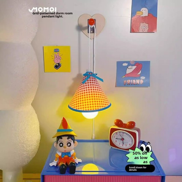 Moderne Wandleuchte als Nachtlicht und Schreibtischlampe in Weiß mit Stoffschirm und Zugkette - Bild 1