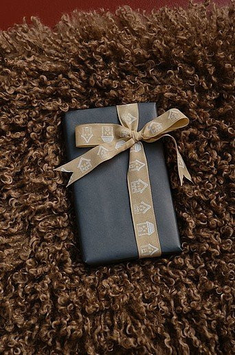 SWEETHOUSE Weihnachtsband für Erwachsene in Beige und Schwarz - Bild 1