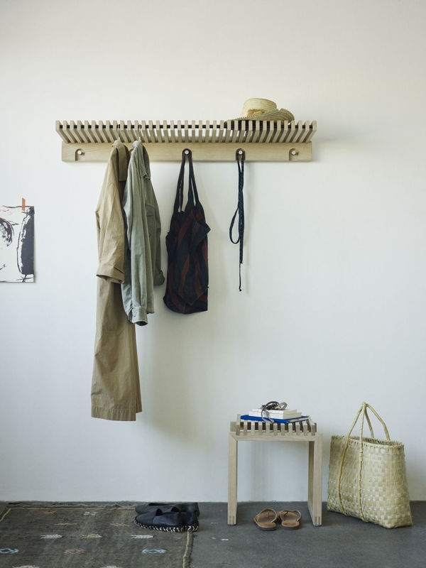Fritz Hansen Skagerak Cutter Garderobe aus Holz in Braun - Bild 3